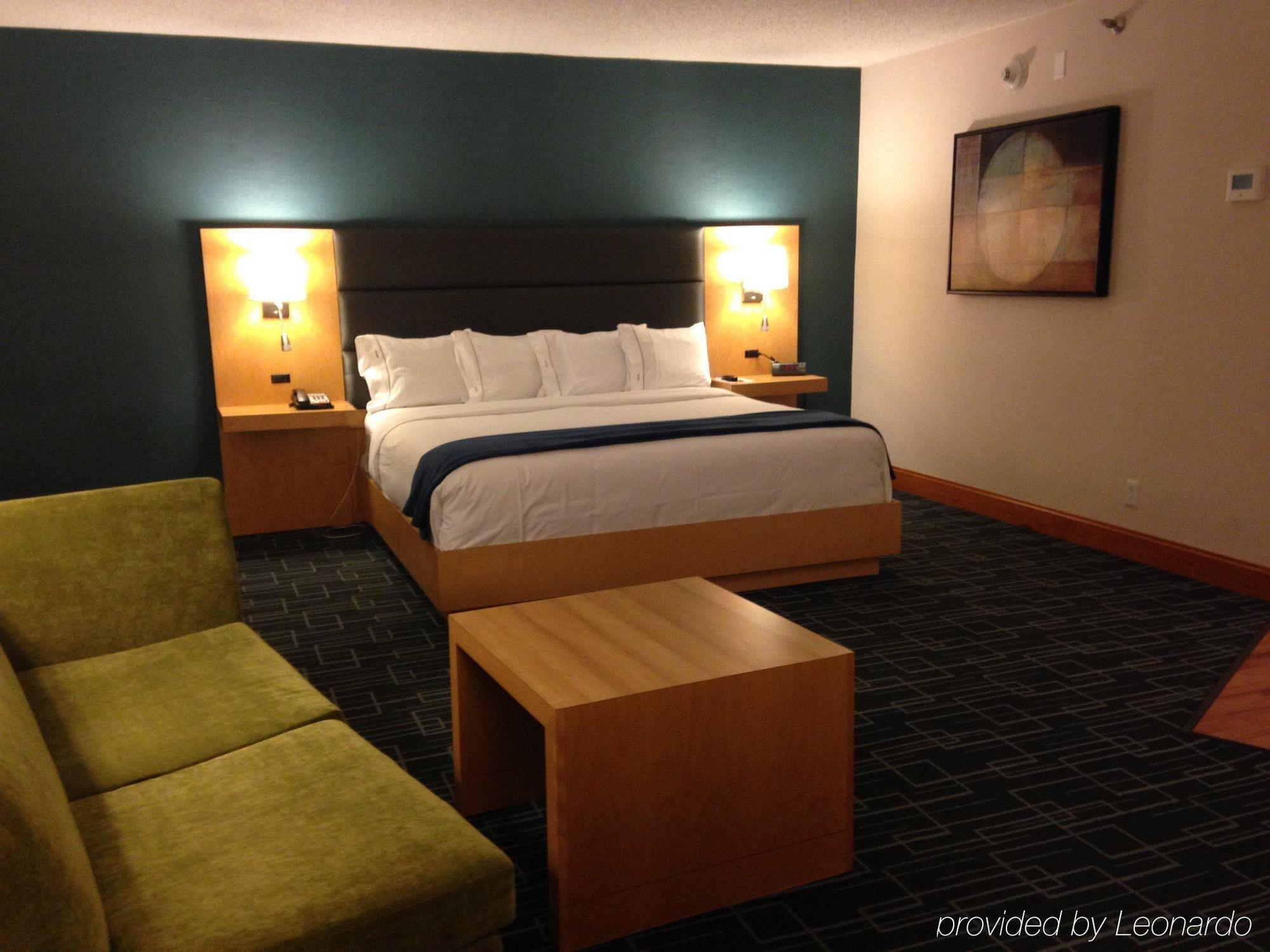 Holiday Inn Express Stamford, An Ihg Hotel Buitenkant foto